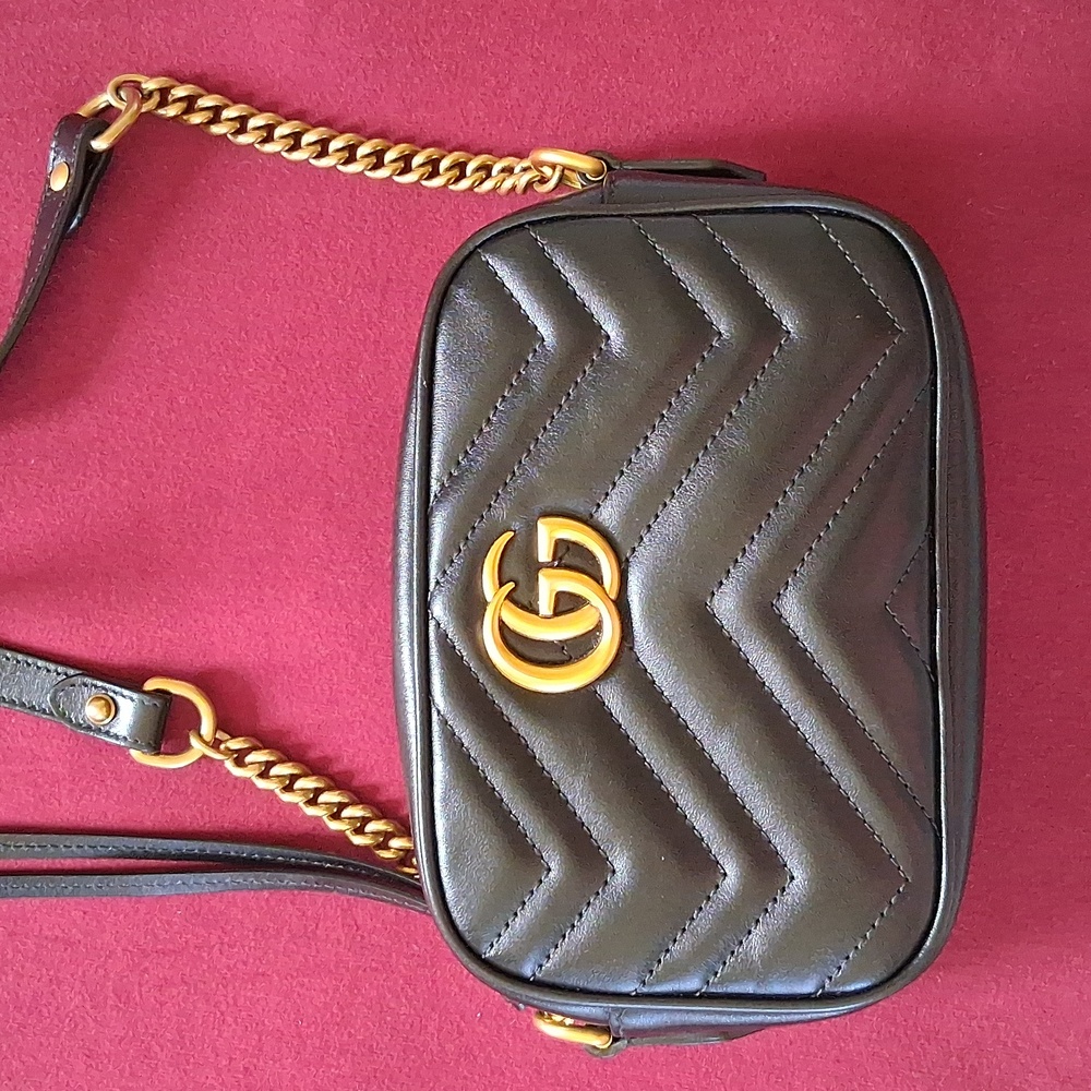 Gucci Marmont Lion Black Quilted Crossbody Bag with Gold Chain